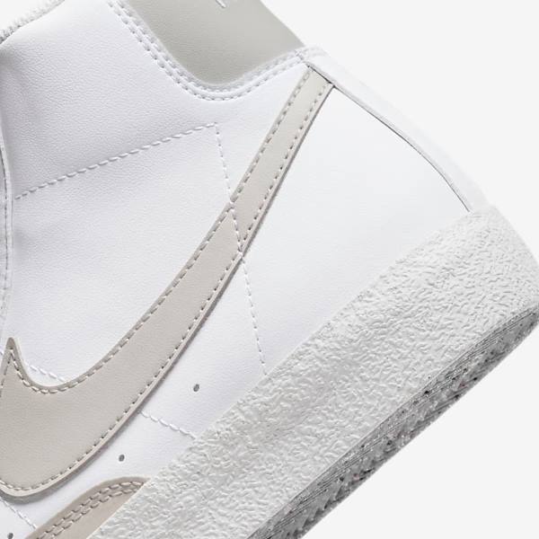 Nike Blazer Stredne 77 SE Older Basketbalove Tenisky Detske Biele Svetlo Béžové | NK657IEW