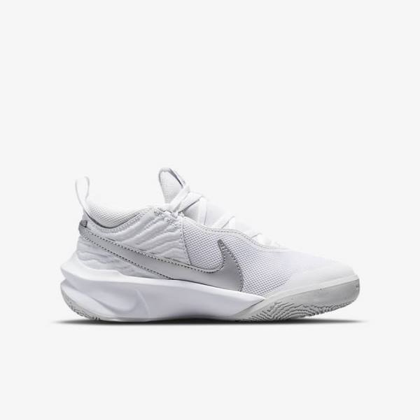 Nike Team Hustle D 10 Older Basketbalove Tenisky Detske Biele Metal Strieborne | NK381JRF